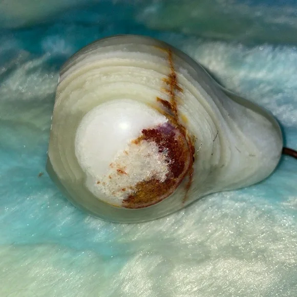 Vintage Polished Set of Stone Pears. Colorful fruit hand carved. - Picture 6 of 8